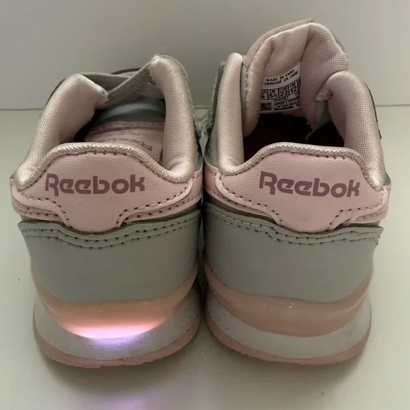 Kids Reebok Step n Flash - Size 6 - Picture 4 of 9